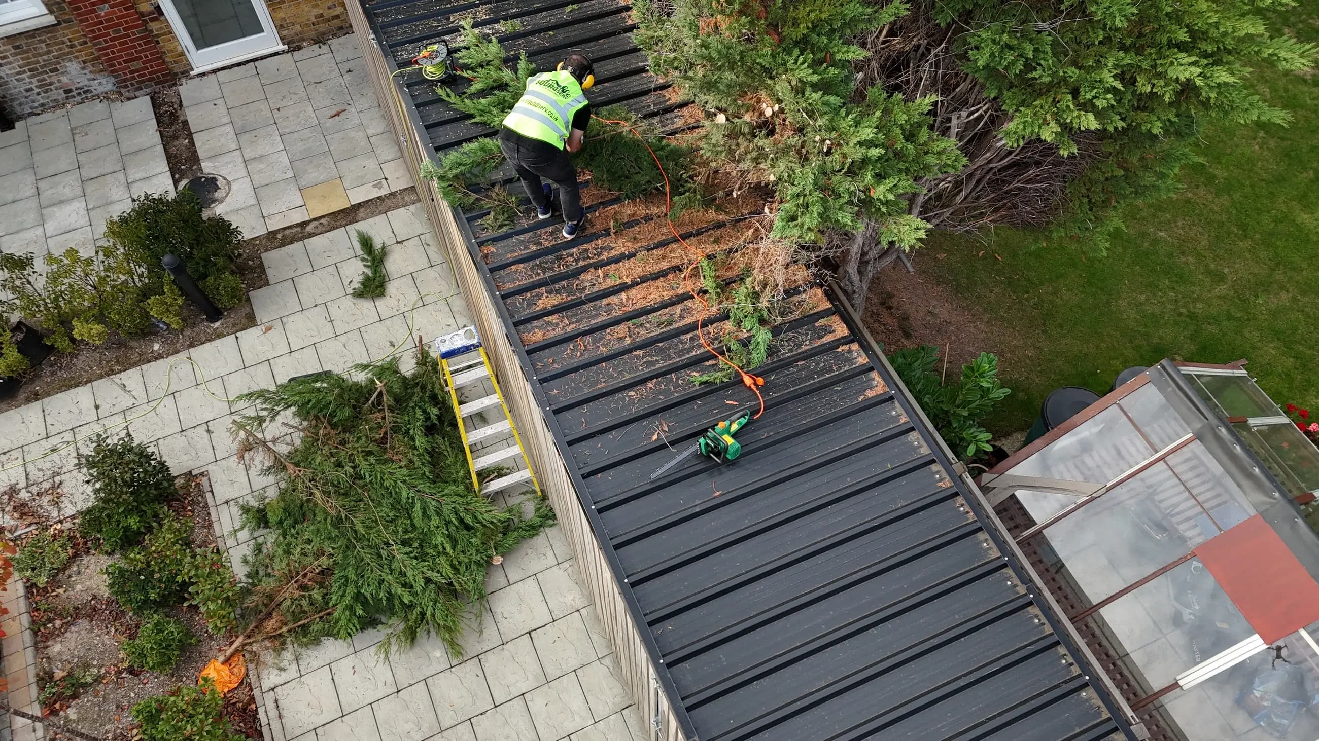 Estate maintenance aerial